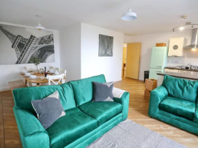 Pass the Keys Roof Terrace Flat Parking Mins From Manchester